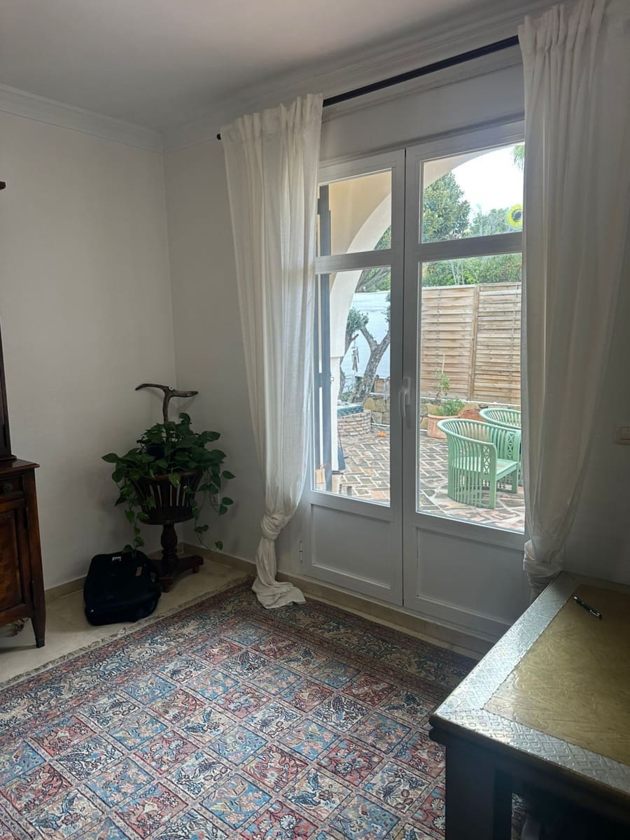 4 bedroom Townhouse for sale in San Pedro de Alcantara - € 950,000 (Ref: 9796444)