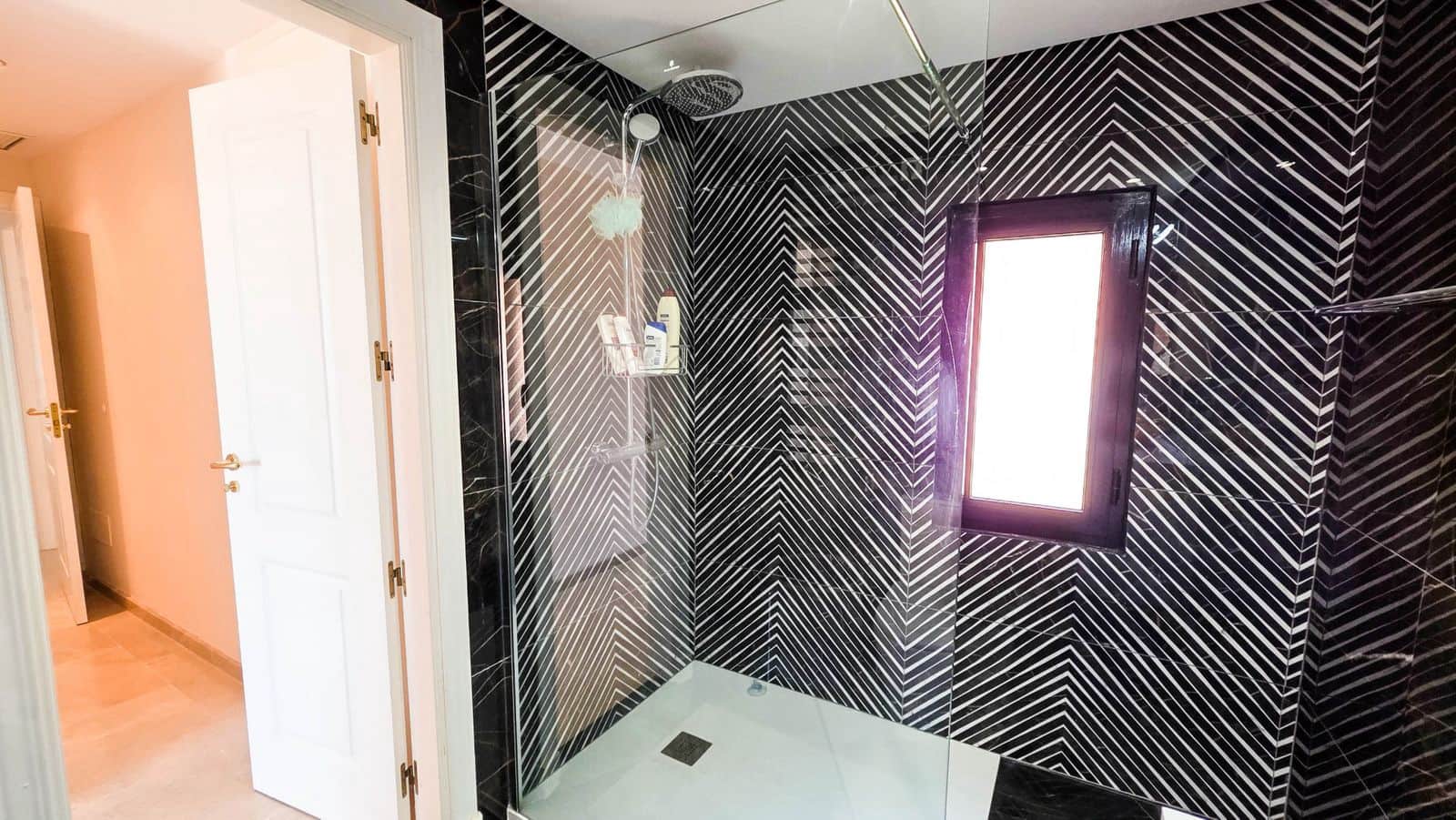 3 soverom Leilighet til salgs i La Duquesa / Puerto de la Duquesa - € 395 000 (Ref: 9796445)