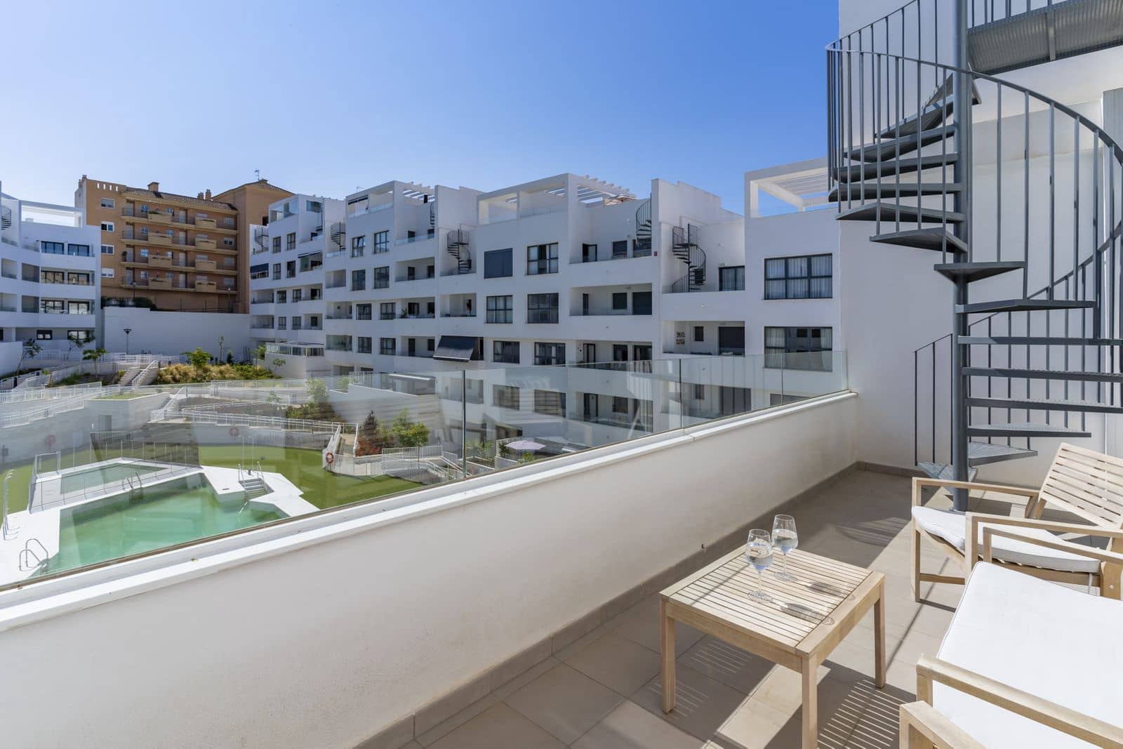 3 slaapkamer Penthouse te koop in Estepona - € 559.000 (Ref: 9796446)
