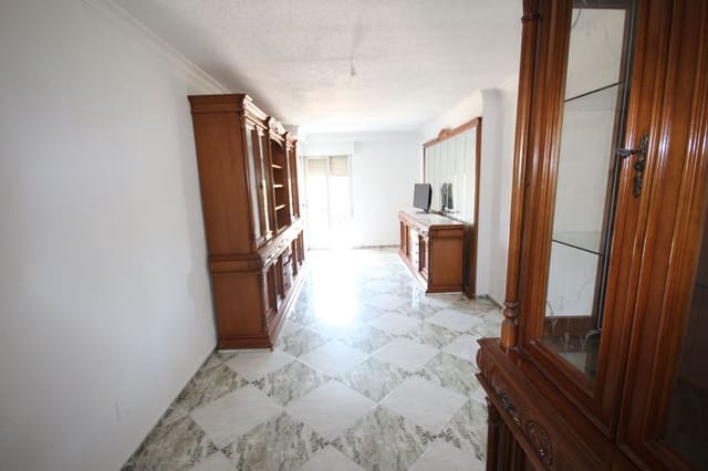 4 Zimmer Apartment zu verkaufen in Málaga Stadt - 450.000 € (Ref: 9796448)