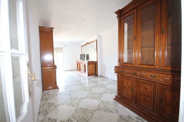 4 Zimmer Apartment zu verkaufen in Málaga Stadt - 450.000 € (Ref: 9796448)