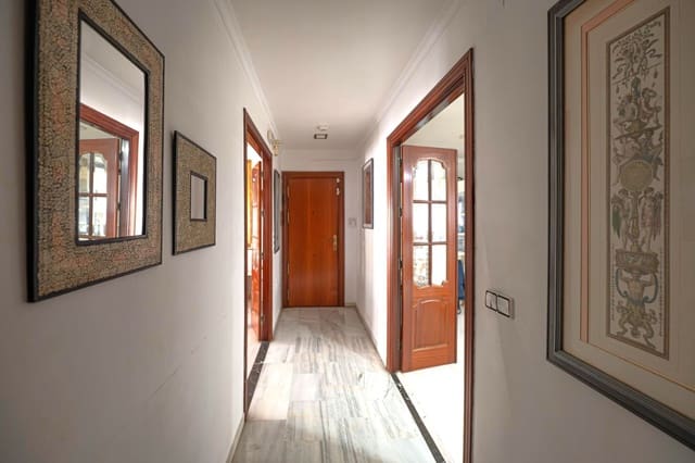 4 chambre Appartement à vendre à Victoria Eugenia, Malaga ville - 539 000 € (Ref: 9796449)