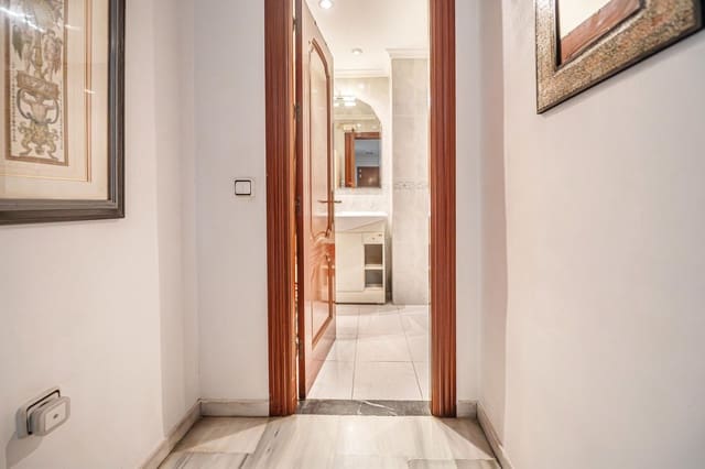 4 chambre Appartement à vendre à Victoria Eugenia, Malaga ville - 539 000 € (Ref: 9796449)