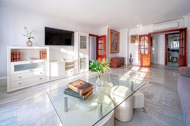 4 chambre Appartement à vendre à Victoria Eugenia, Malaga ville - 539 000 € (Ref: 9796449)