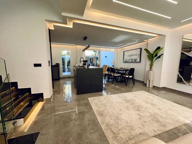 3 soveværelse Byhus til salg i Marbella - € 1.195.000 (Ref: 9796460)