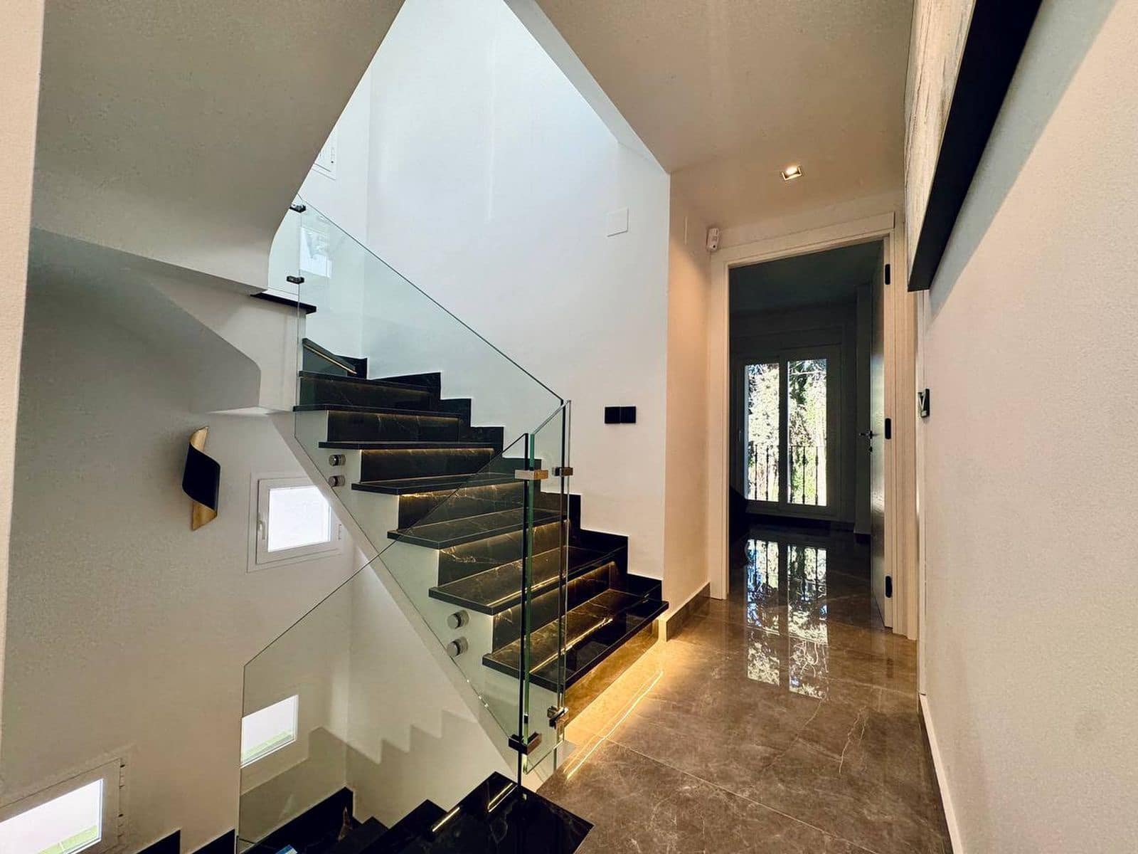 3 soveværelse Byhus til salg i Marbella - € 1.195.000 (Ref: 9796460)