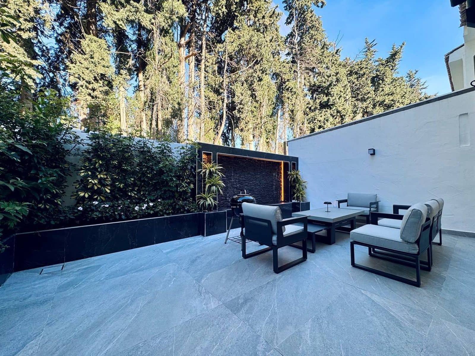 3 soveværelse Byhus til salg i Marbella - € 1.195.000 (Ref: 9796460)