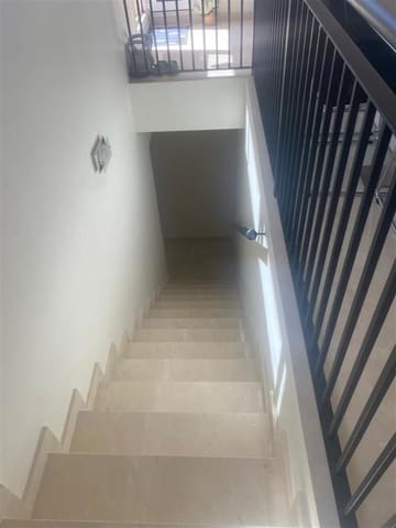 2 sypialnia Penthouse na sprzedaż w Estepona - 299 950 € (Ref: 9796467)