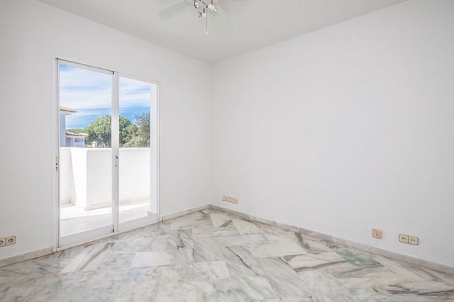 2 chambre Appartement à vendre à Elviria, Marbella - 465 000 € (Ref: 9796471)