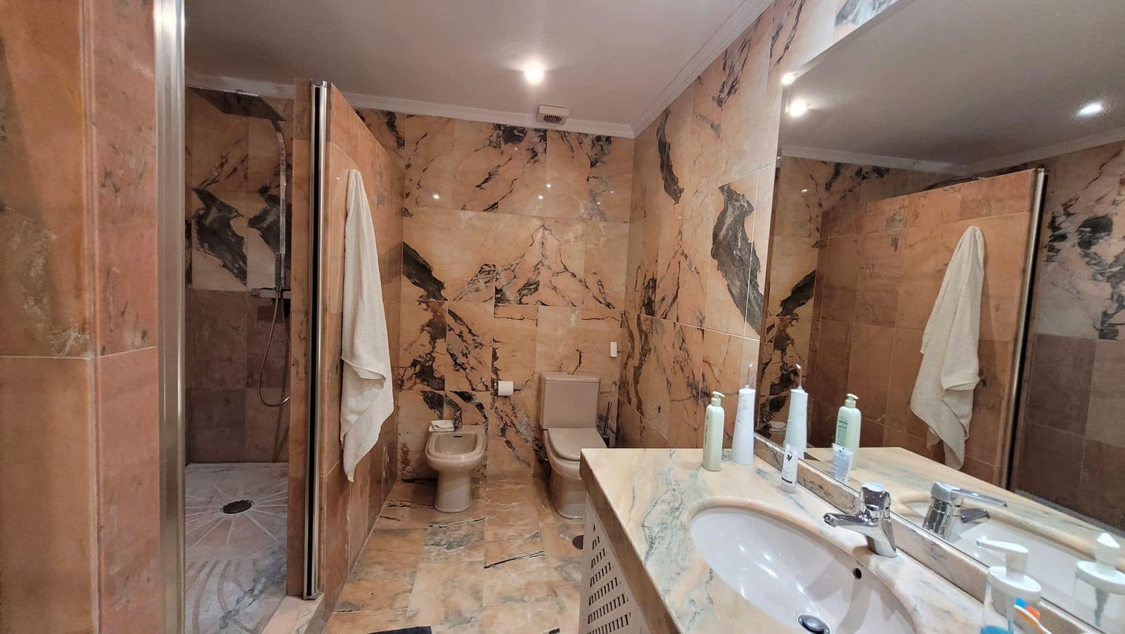 3 sypialnia Apartament na sprzedaż w Nueva Andalucia - 630 000 € (Ref: 9796473)