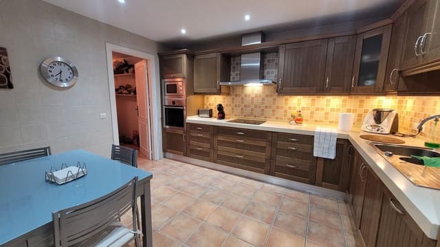 3 sypialnia Apartament na sprzedaż w Nueva Andalucia, Marbella - 630 000 € (Ref: 9796473)