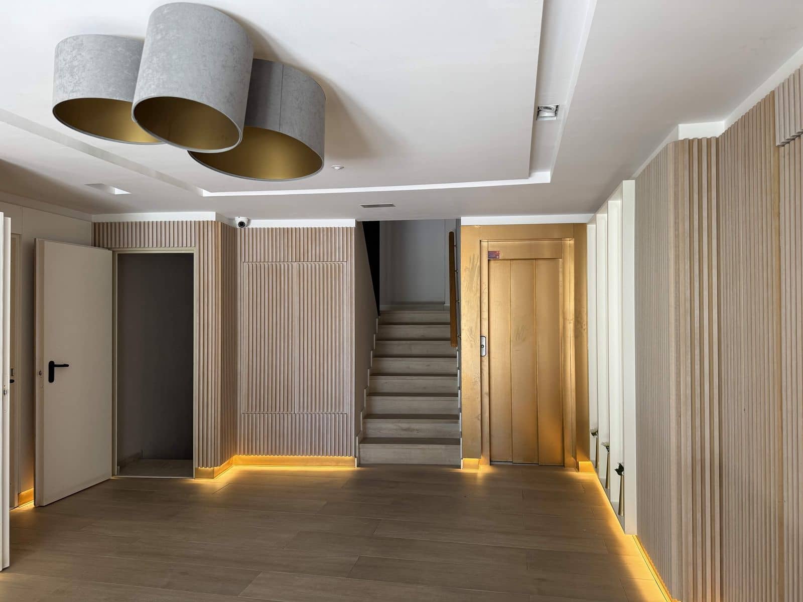 1 sypialnia Apartament na sprzedaż w Nueva Andalucia - 420 000 € (Ref: 9796474)