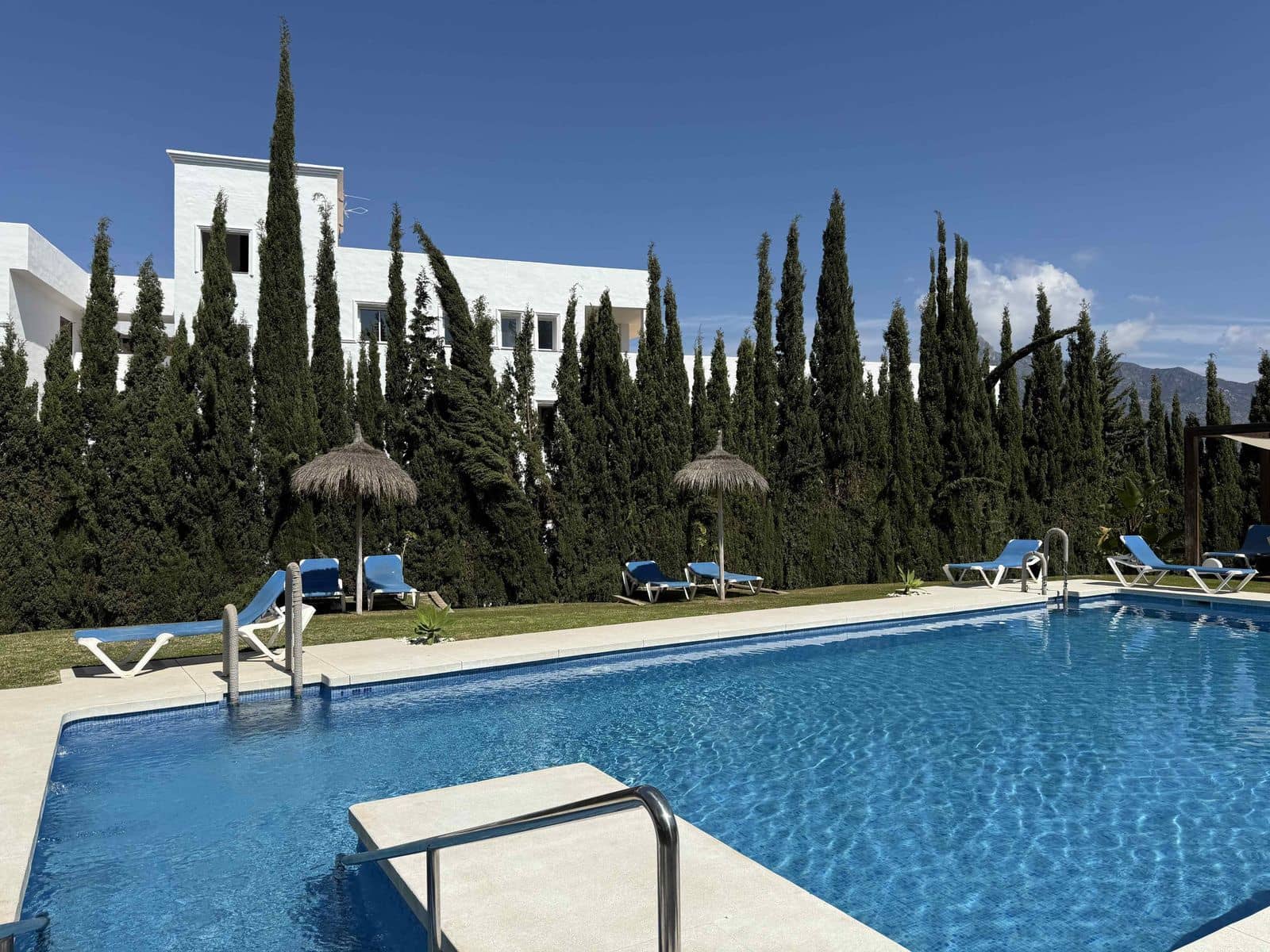 1 sypialnia Apartament na sprzedaż w Nueva Andalucia - 420 000 € (Ref: 9796474)