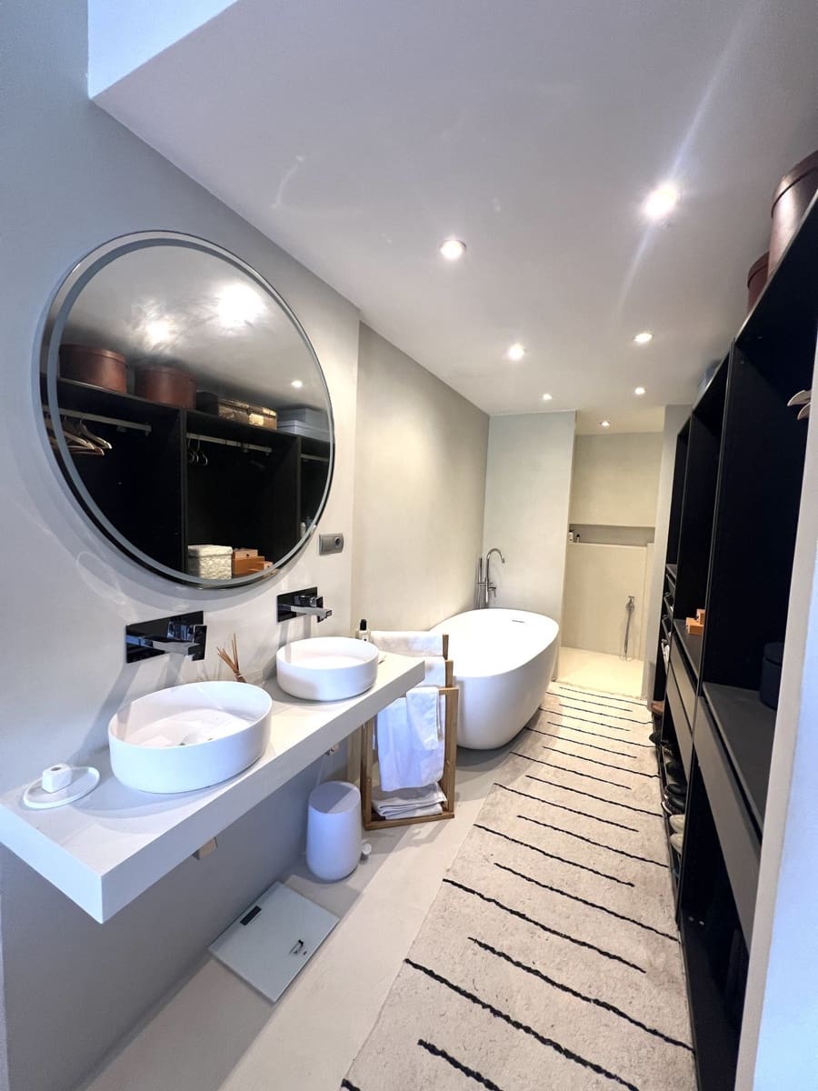 3 soveværelse Lejlighed til salg i Nueva Andalucia - € 725.000 (Ref: 9796475)