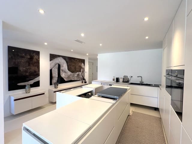 3 soveværelse Lejlighed til salg i Nueva Andalucia, Marbella - € 725.000 (Ref: 9796475)