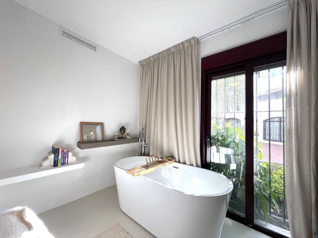 3 soveværelse Lejlighed til salg i Nueva Andalucia, Marbella - € 725.000 (Ref: 9796475)