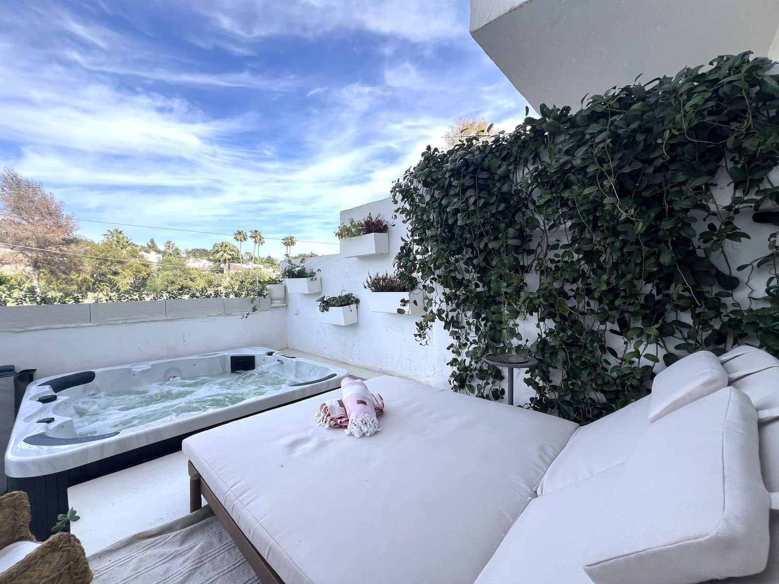 3 soveværelse Lejlighed til salg i Nueva Andalucia - € 725.000 (Ref: 9796475)