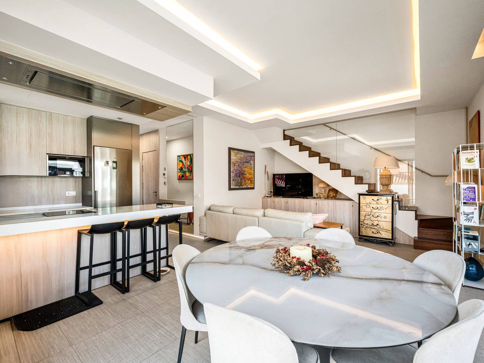 3 makuuhuone Kattohuoneisto myytävänä paikassa Cabopino - 1 250 000 € (Ref: 9796477)