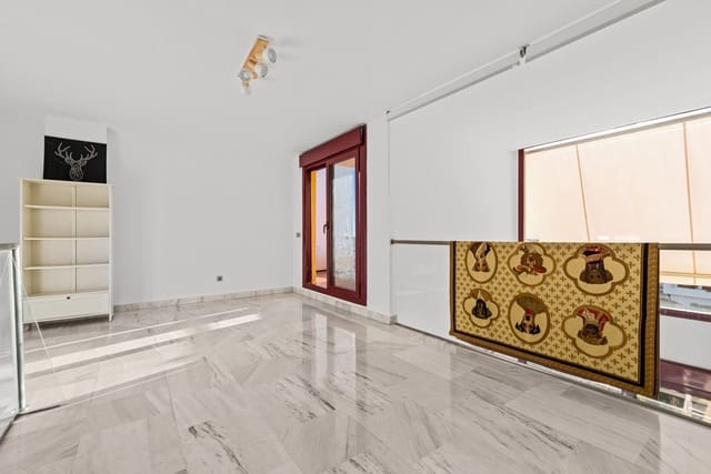 2 slaapkamer Penthouse te koop in Selwo, Estepona - € 349.000 (Ref: 9796478)