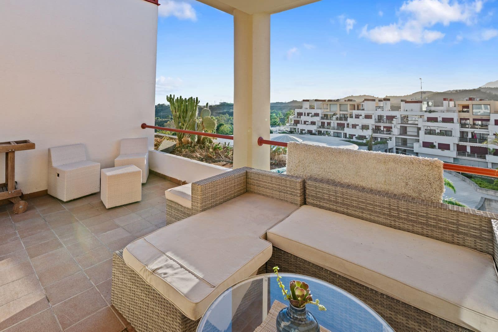 2 sypialnia Penthouse na sprzedaż w New Golden Mile - 349 000 € (Ref: 9796478)