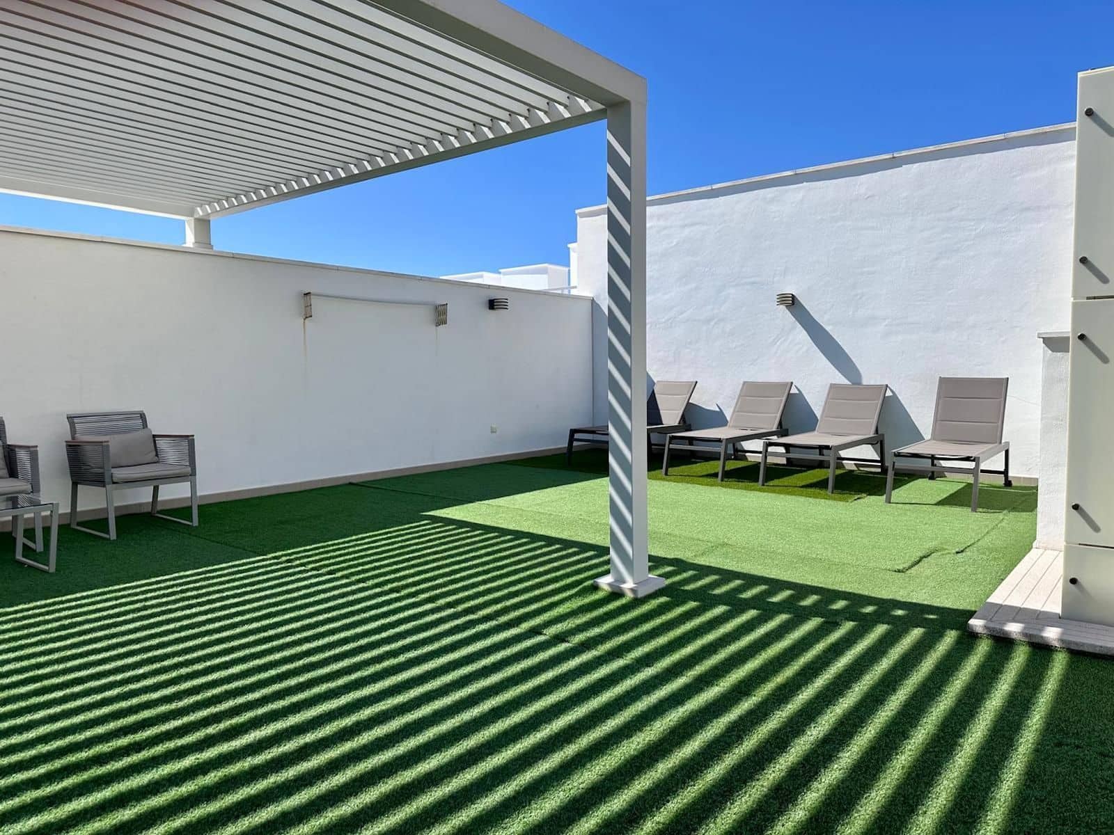 3 slaapkamer Penthouse te koop in Marbella - € 675.000 (Ref: 9796480)