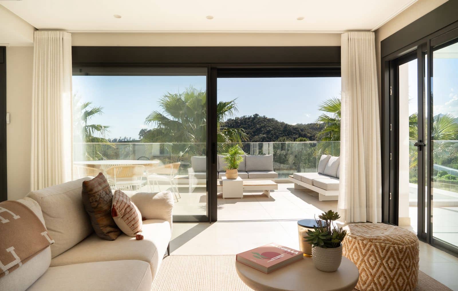 3 sypialnia Penthouse na sprzedaż w Estepona - 799 000 € (Ref: 9796481)