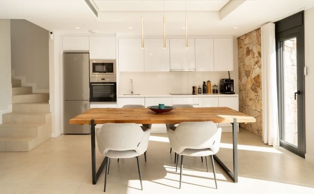 3 sypialnia Penthouse na sprzedaż w Estepona - 799 000 € (Ref: 9796481)