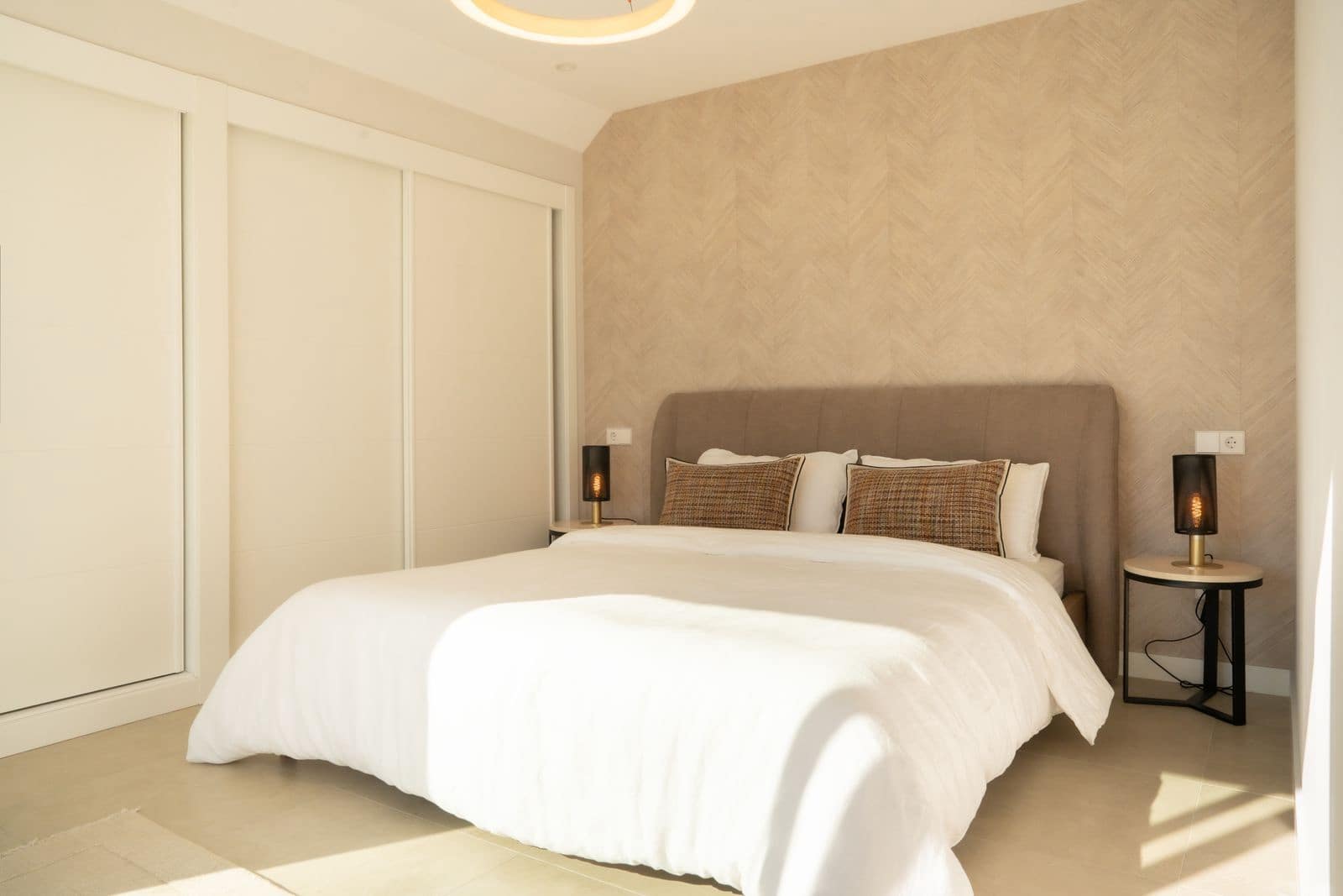 3 sypialnia Penthouse na sprzedaż w Estepona - 799 000 € (Ref: 9796481)