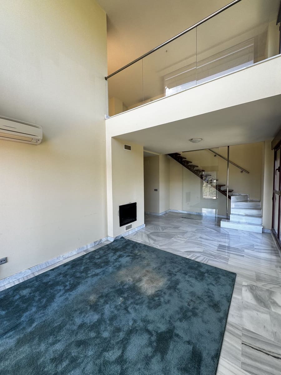 3 sypialnia Penthouse na sprzedaż w Benahavis - 349 000 € (Ref: 9796482)