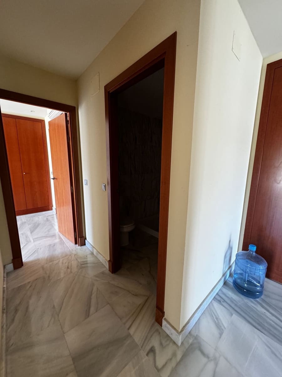 3 sypialnia Penthouse na sprzedaż w Benahavis - 349 000 € (Ref: 9796482)