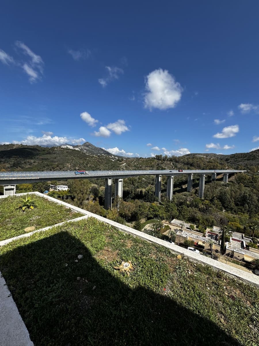 3 sypialnia Penthouse na sprzedaż w Benahavis - 349 000 € (Ref: 9796482)