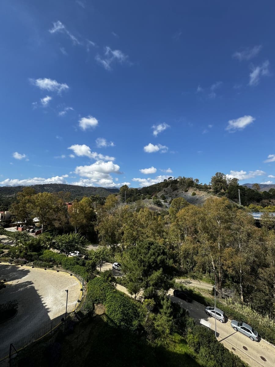 3 sypialnia Penthouse na sprzedaż w Benahavis - 349 000 € (Ref: 9796482)