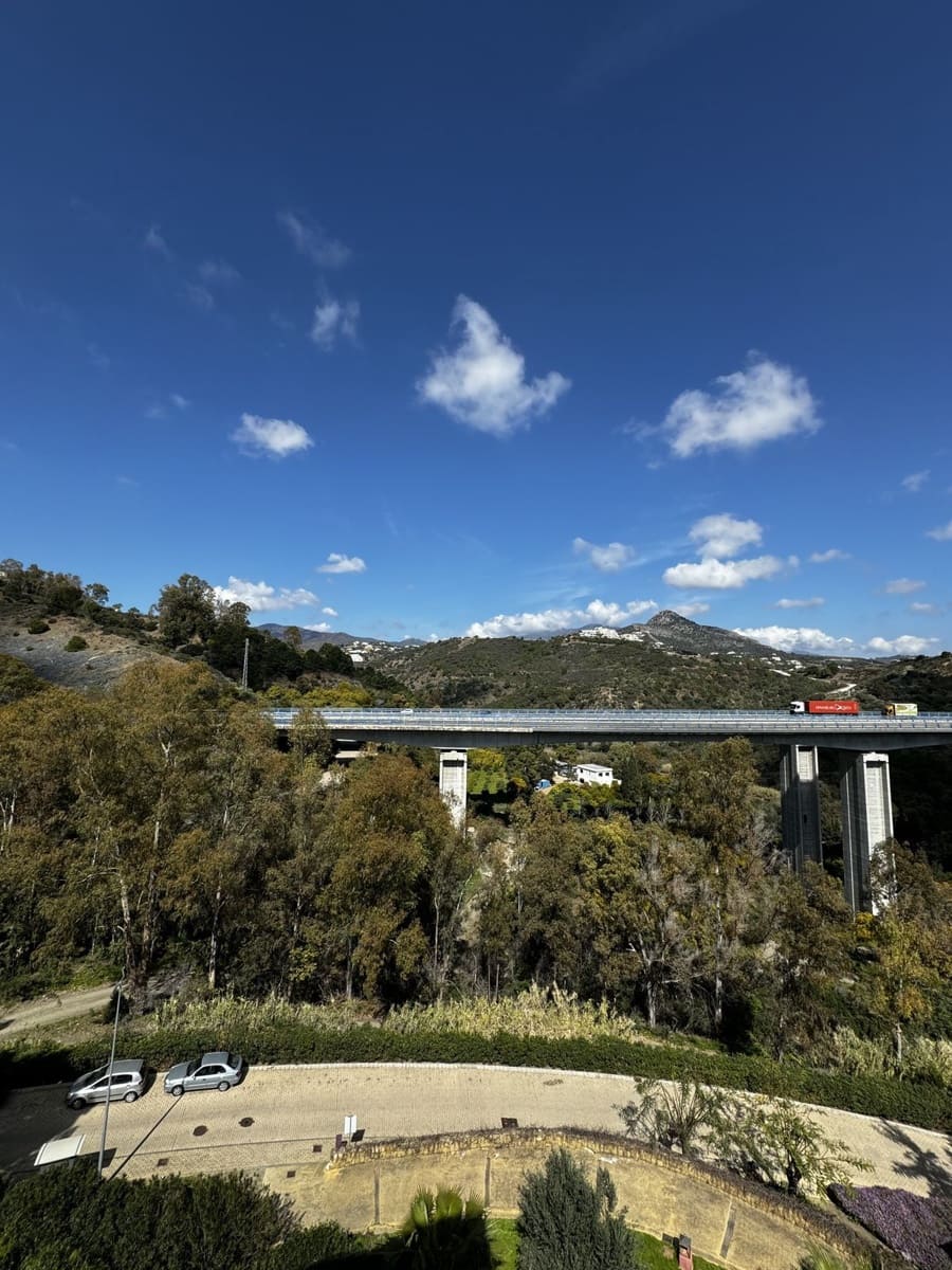 3 sypialnia Penthouse na sprzedaż w Benahavis - 349 000 € (Ref: 9796482)