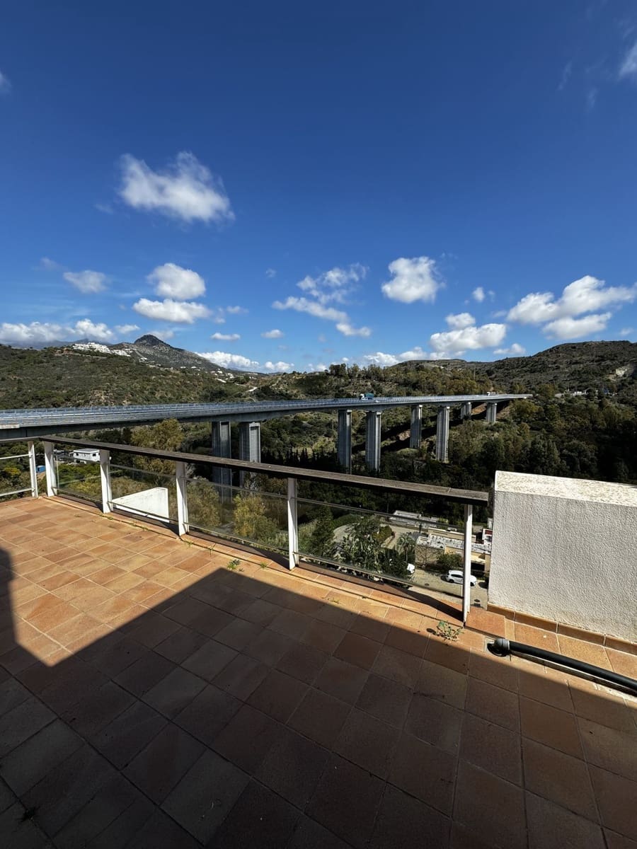 3 sypialnia Penthouse na sprzedaż w Benahavis - 349 000 € (Ref: 9796482)