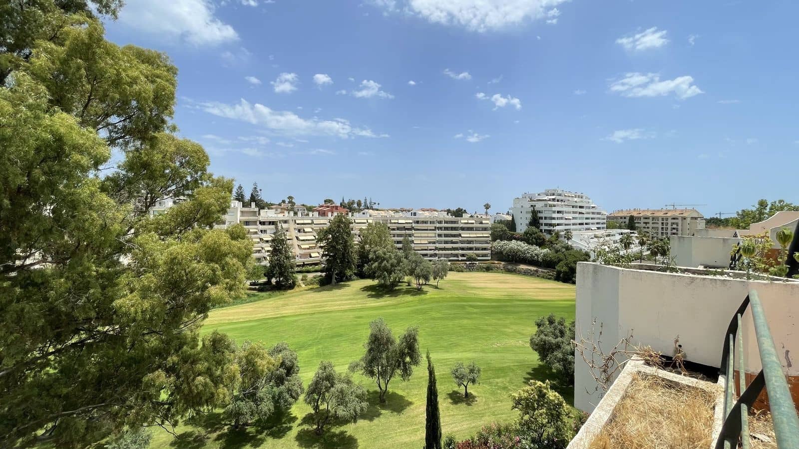 3 slaapkamer Penthouse te koop in Guadalmina - € 529.000 (Ref: 9796483)