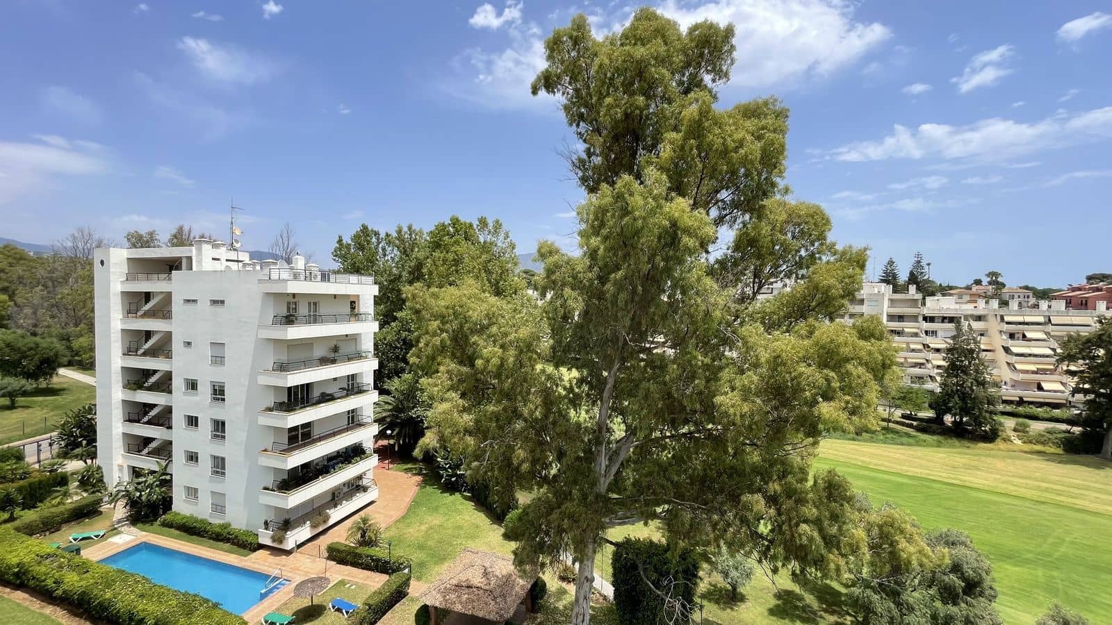 3 slaapkamer Penthouse te koop in Guadalmina - € 529.000 (Ref: 9796483)