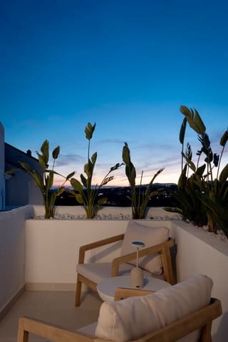 3 sypialnia Penthouse na sprzedaż w Nueva Andalucia, Marbella - 1 695 000 € (Ref: 9796484)