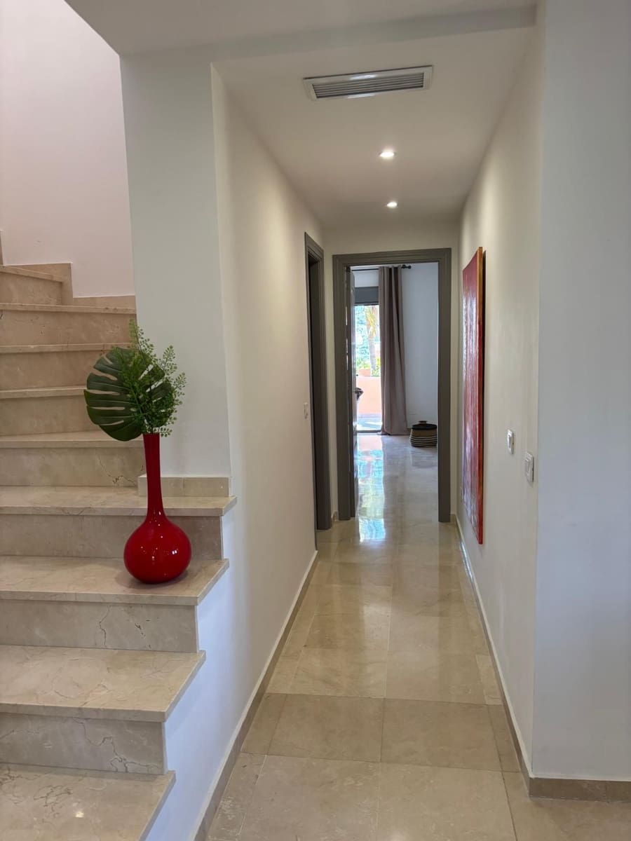 3 soveværelse Penthouse til salg i Marbella - € 895.000 (Ref: 9796485)