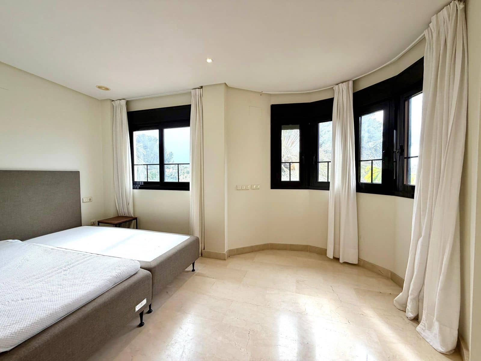 4 soverom Penthouse til salgs i Puerto Banus - € 1 480 000 (Ref: 9796486)