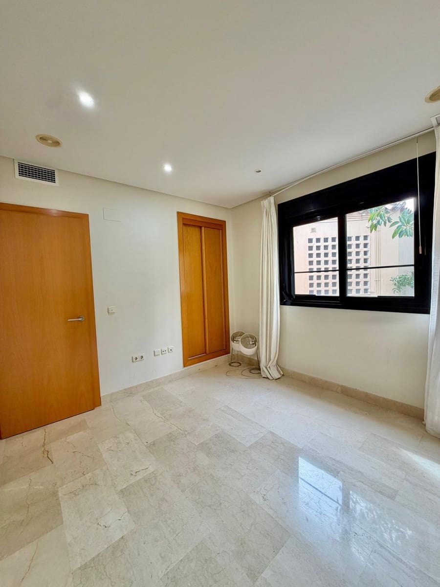 4 soverom Penthouse til salgs i Puerto Banus - € 1 480 000 (Ref: 9796486)