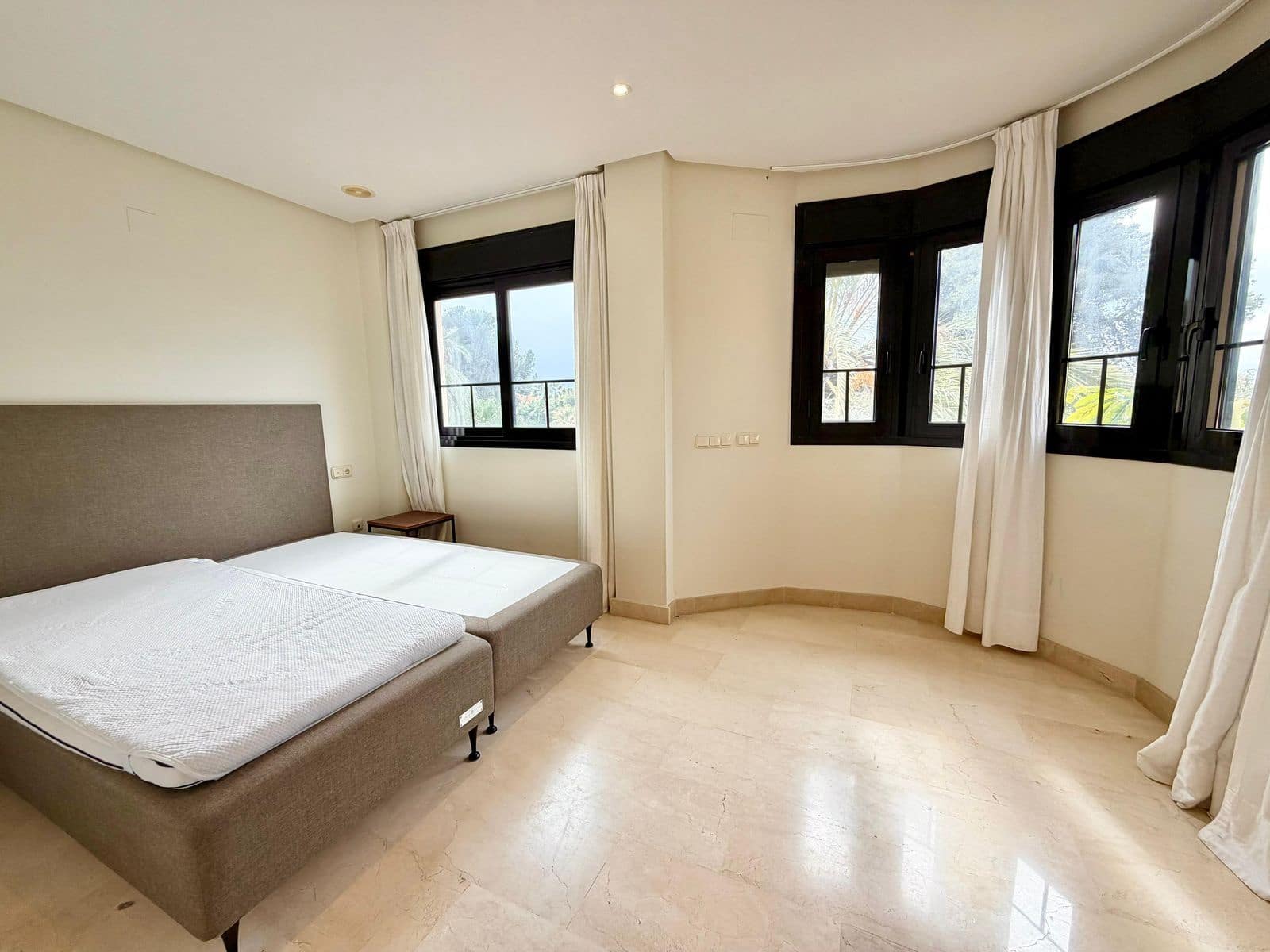 4 soverom Penthouse til salgs i Puerto Banus - € 1 480 000 (Ref: 9796486)