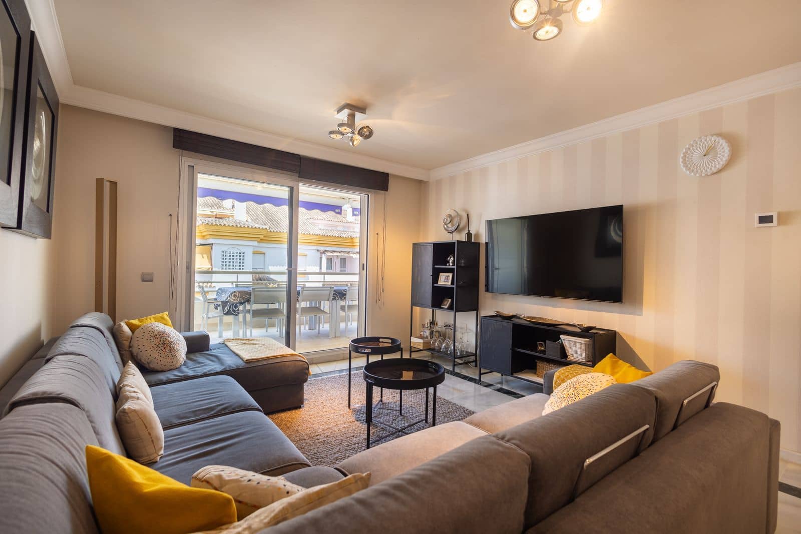 4 Zimmer Penthouse zu verkaufen in Marbella - 1.200.000 € (Ref: 9796488)