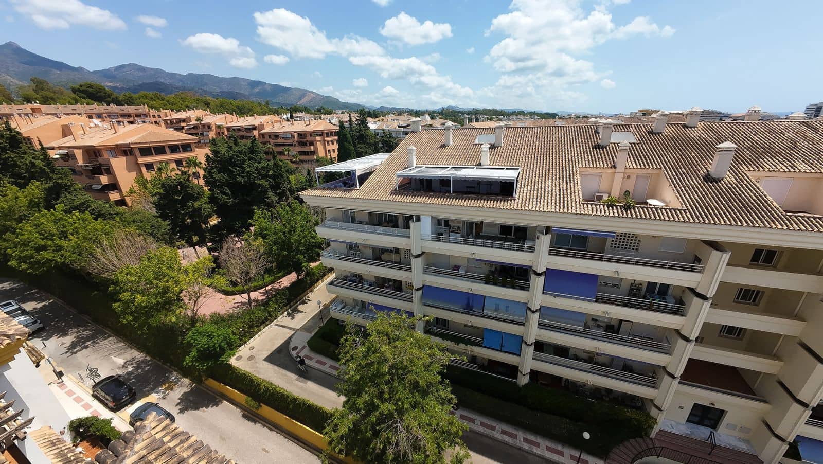 4 Zimmer Penthouse zu verkaufen in Marbella - 1.200.000 € (Ref: 9796488)