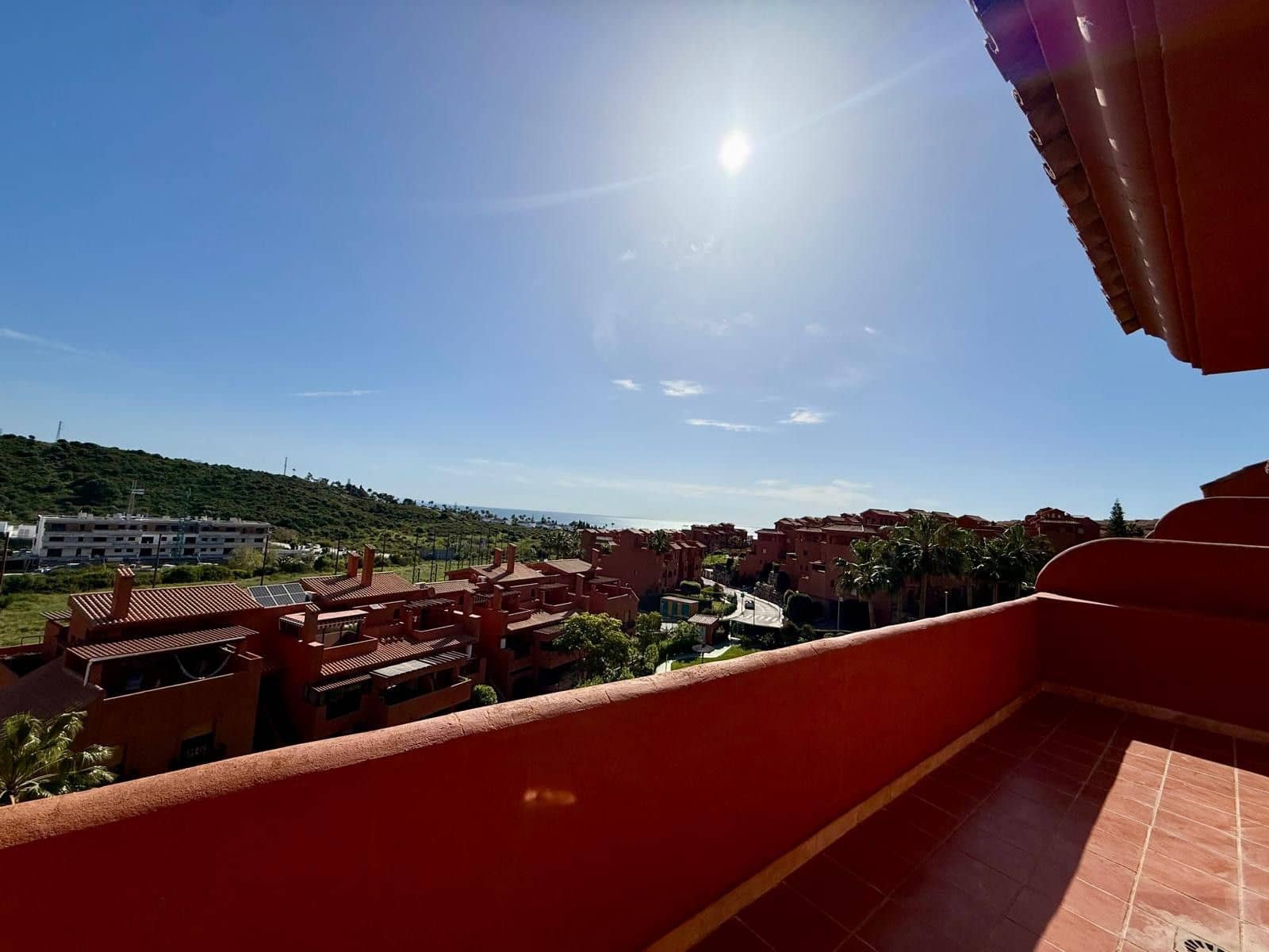 3 makuuhuone Kattohuoneisto myytävänä paikassa Estepona - 465 000 € (Ref: 9796489)