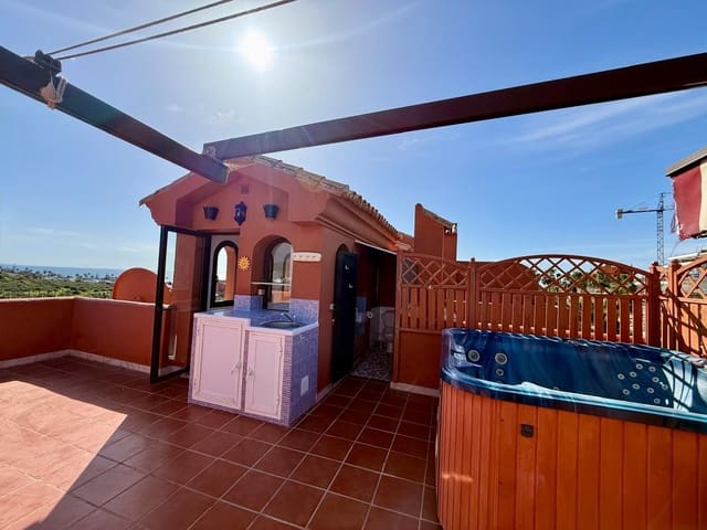3 makuuhuone Kattohuoneisto myytävänä paikassa Estepona - 465 000 € (Ref: 9796489)