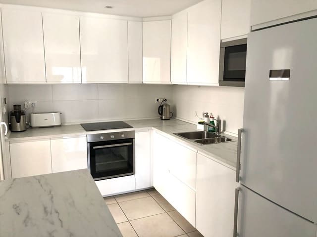 3 makuuhuone Kattohuoneisto myytävänä paikassa Nueva Andalucia, Marbella - 529 000 € (Ref: 9796491)