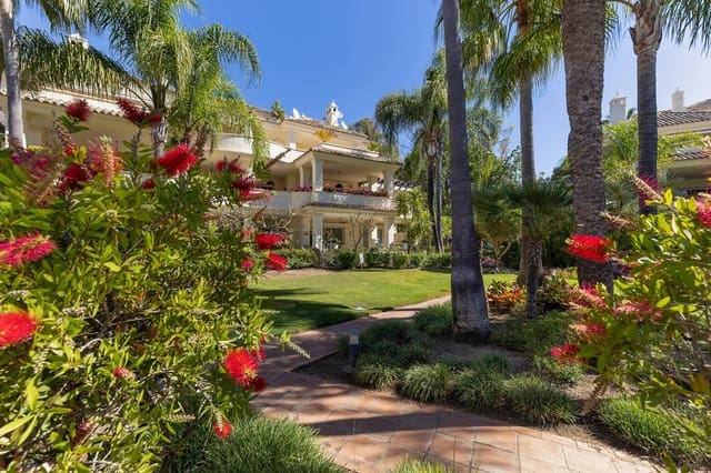 3 sypialnia Penthouse na sprzedaż w Nueva Andalucia, Marbella - 1 900 000 € (Ref: 9796492)
