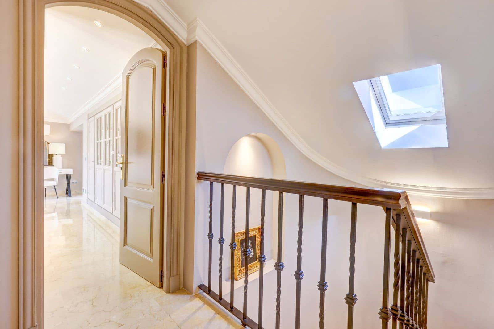 3 sypialnia Penthouse na sprzedaż w Nueva Andalucia - 1 900 000 € (Ref: 9796492)