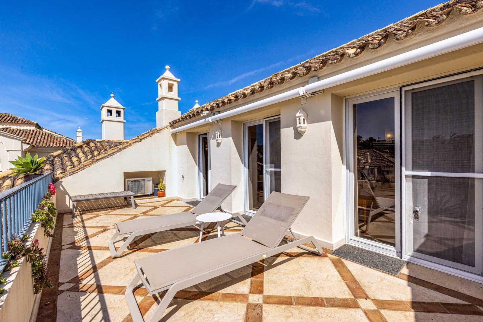 3 sypialnia Penthouse na sprzedaż w Nueva Andalucia - 1 900 000 € (Ref: 9796492)