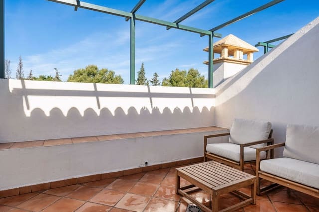 2 sypialnia Penthouse na sprzedaż w Nueva Andalucia, Marbella - 595 000 € (Ref: 9796498)